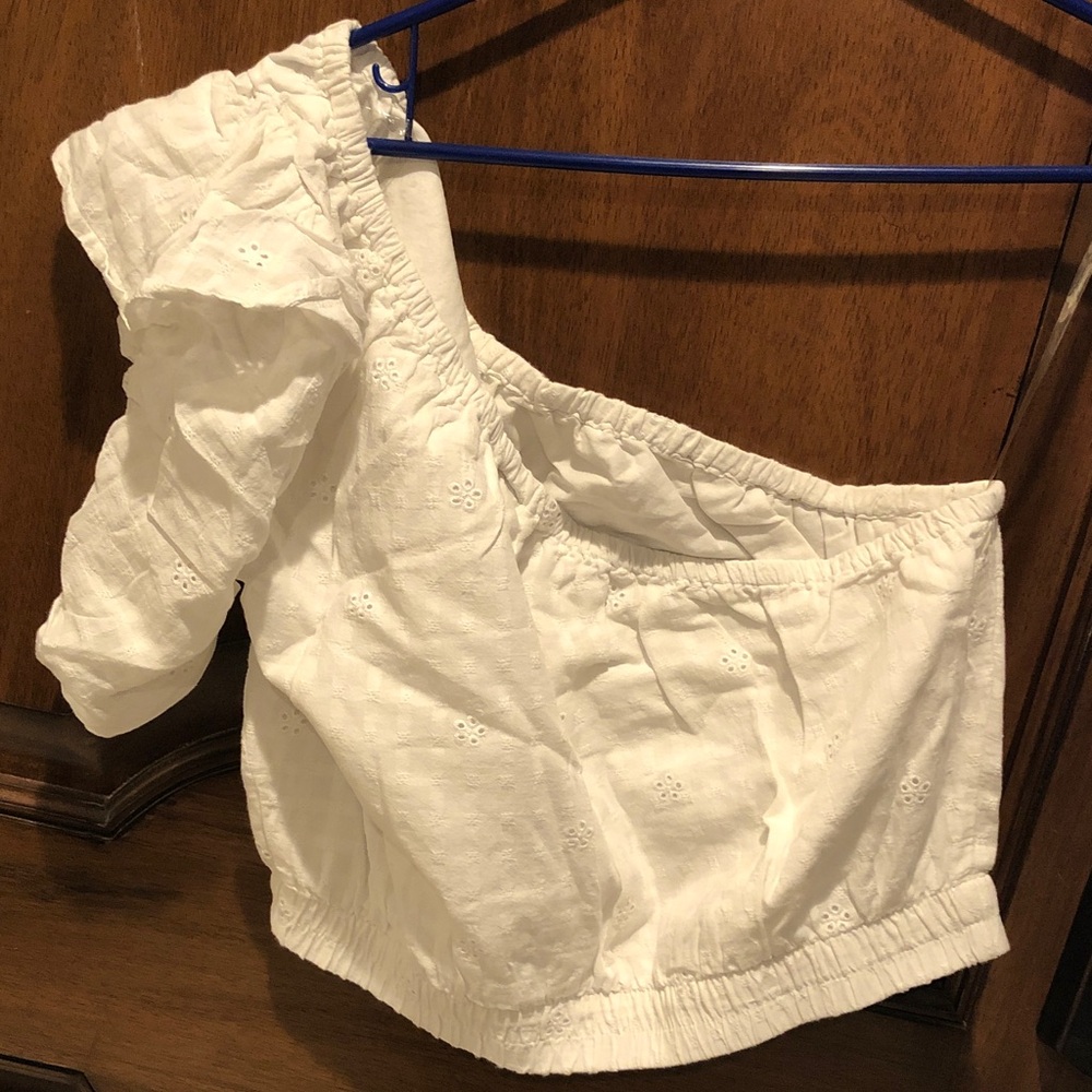 Universal Thread Cream Eyelet Blouse